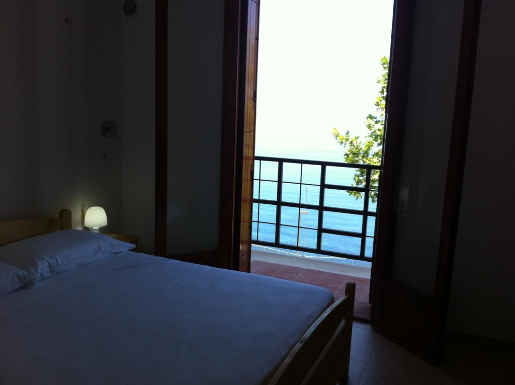 Marco Polo Casa Vacanze Pollina Rum bild